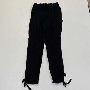 Lulu’s Black Lightweight Tie Ankle Pants Size M